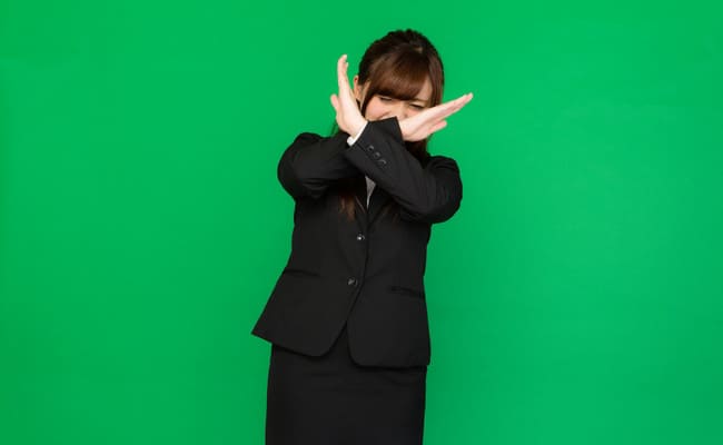 断る社会人女性